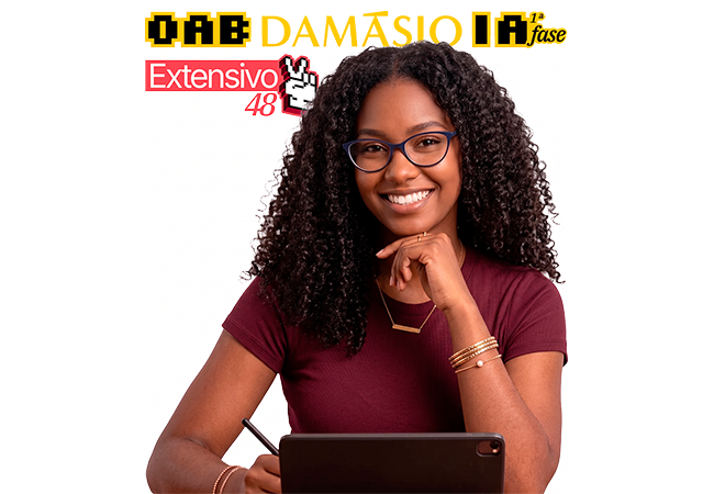 Menina estudante de direito, estudando para 1ª fase do exame da ordem com OAB Damásio IA